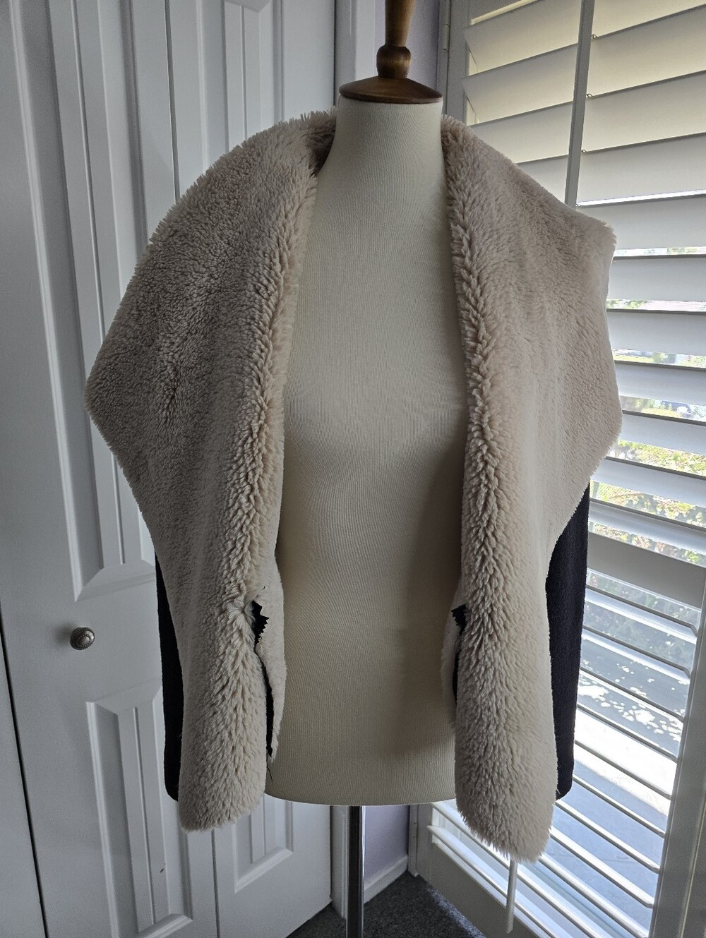 ZARA Black Trafaluc Shearling Style Jacket W/Faux Fur Draped Collar Wool Blend - Picture 9 of 11